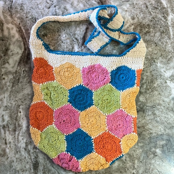 Urban Outfitters Colorblock Crochet Granny Square Crossbody Bag  NEW - Picture 4 of 6